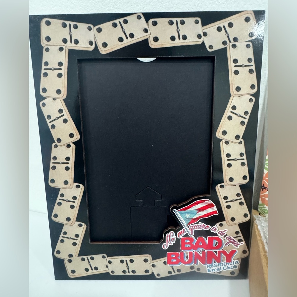 Bad bunny DTMF V.I.P complete gift bag - Picture 8 of 13